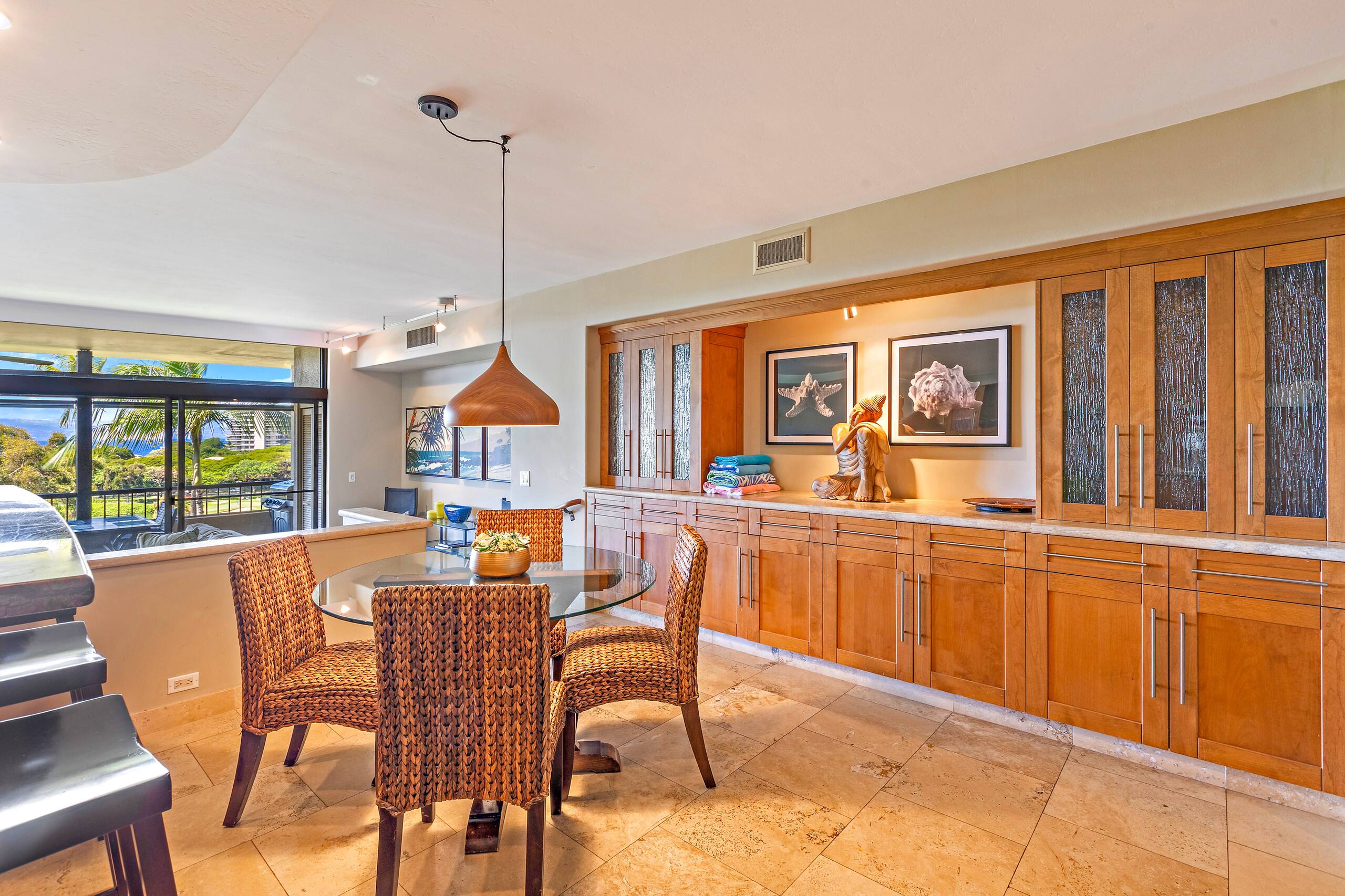 Condo in Lahaina · ★4.61 · 2 bedrooms · 3 beds · 2 baths - Image 16