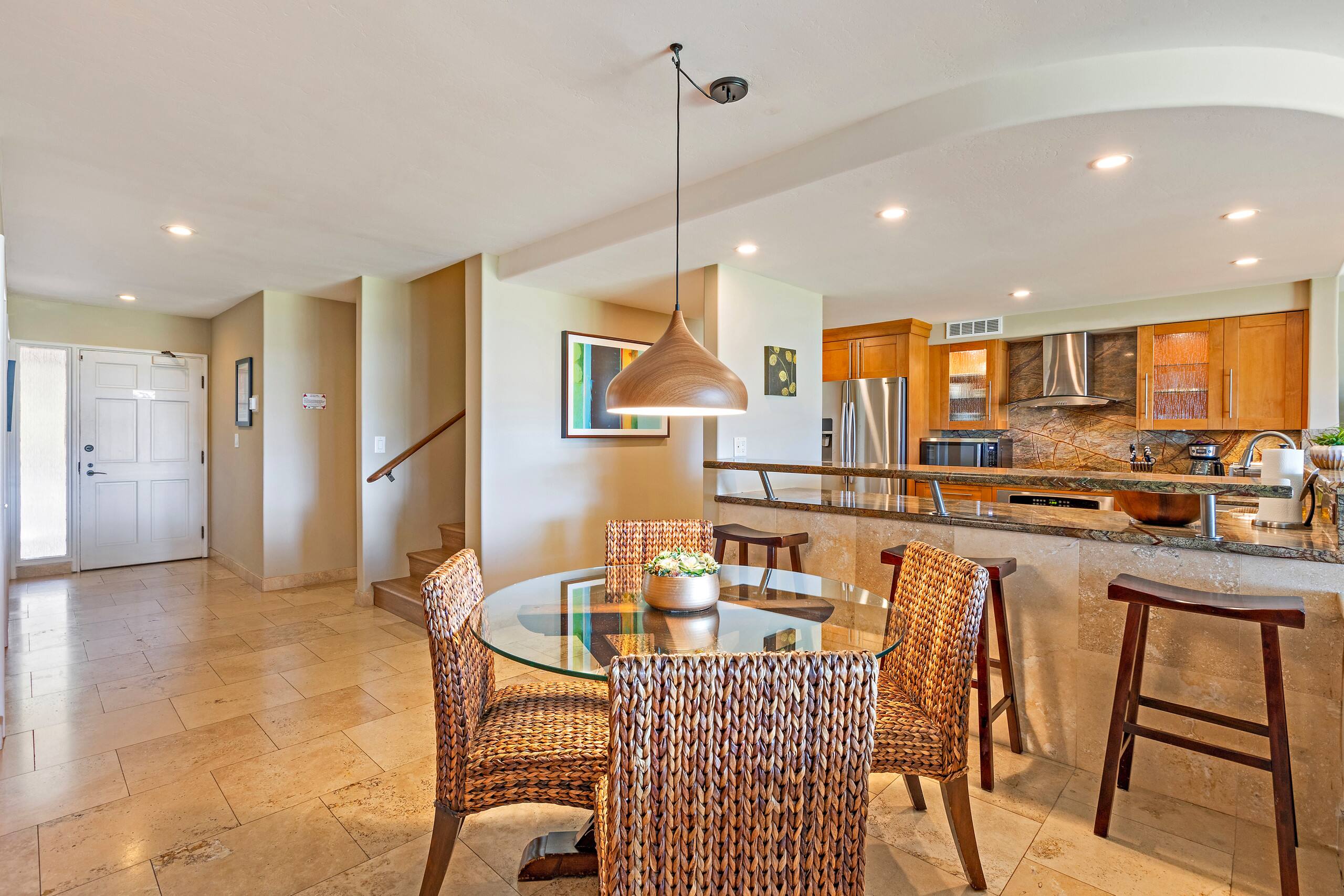 Condo in Lahaina · ★4.61 · 2 bedrooms · 3 beds · 2 baths - Image 18