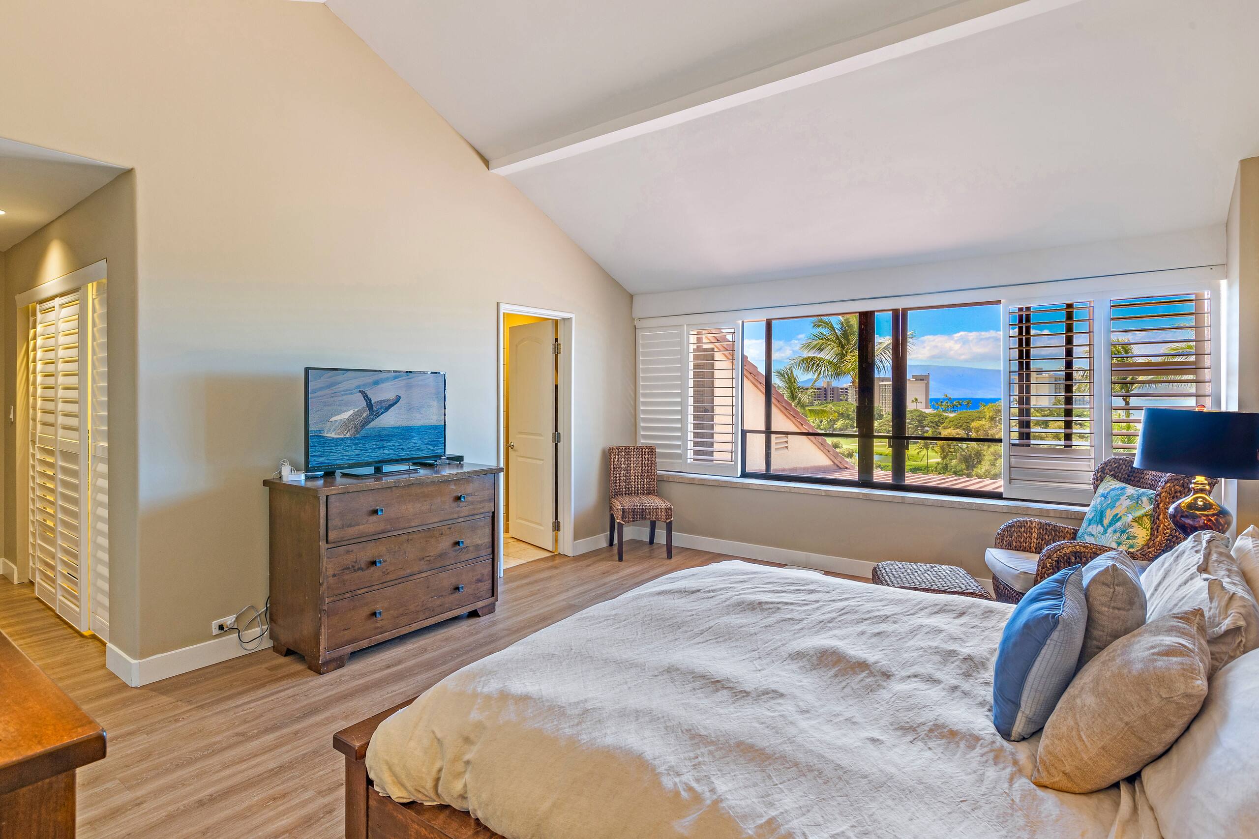 Condo in Lahaina · ★4.61 · 2 bedrooms · 3 beds · 2 baths - Image 22