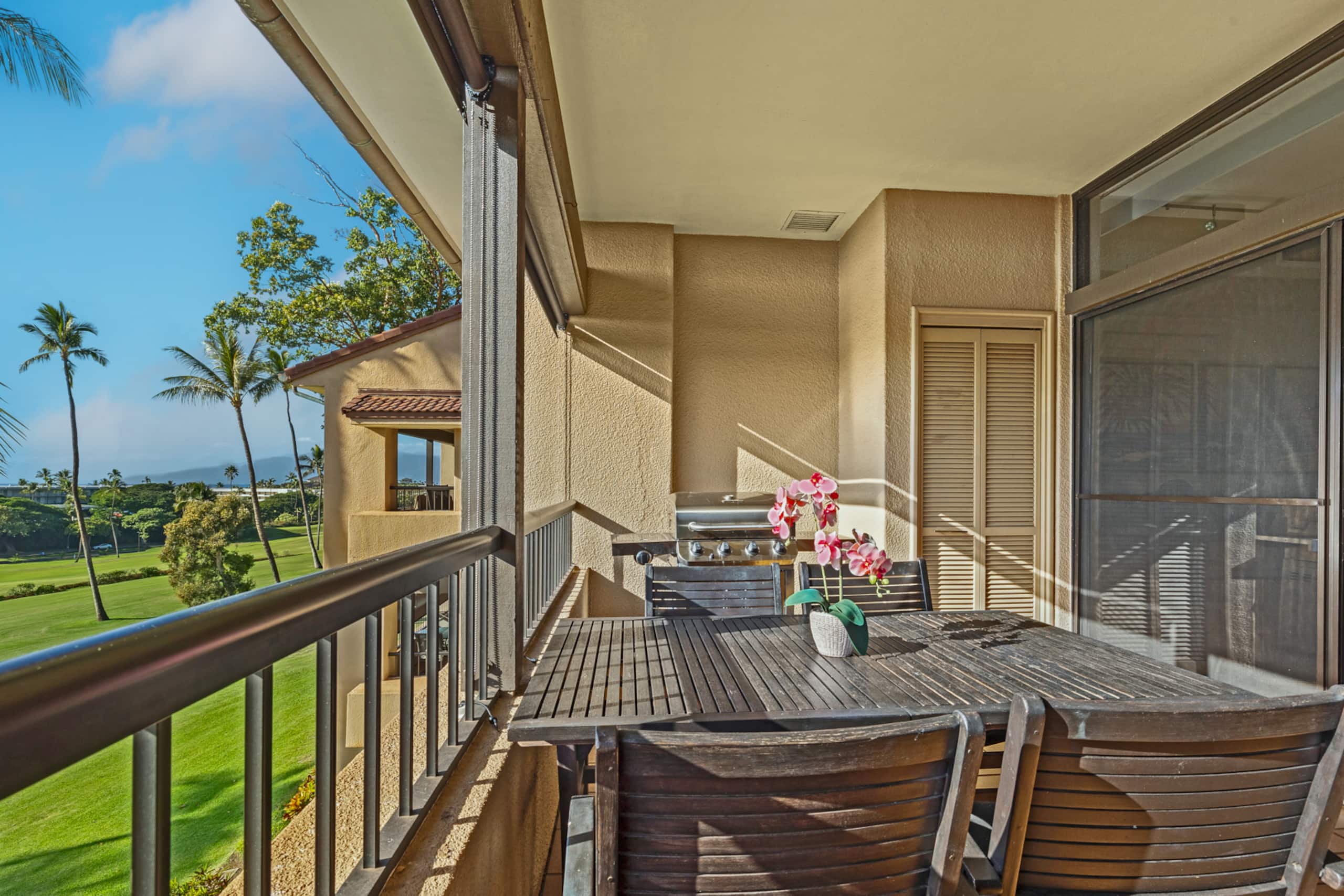 Condo in Lahaina · ★4.61 · 2 bedrooms · 3 beds · 2 baths - Image 35