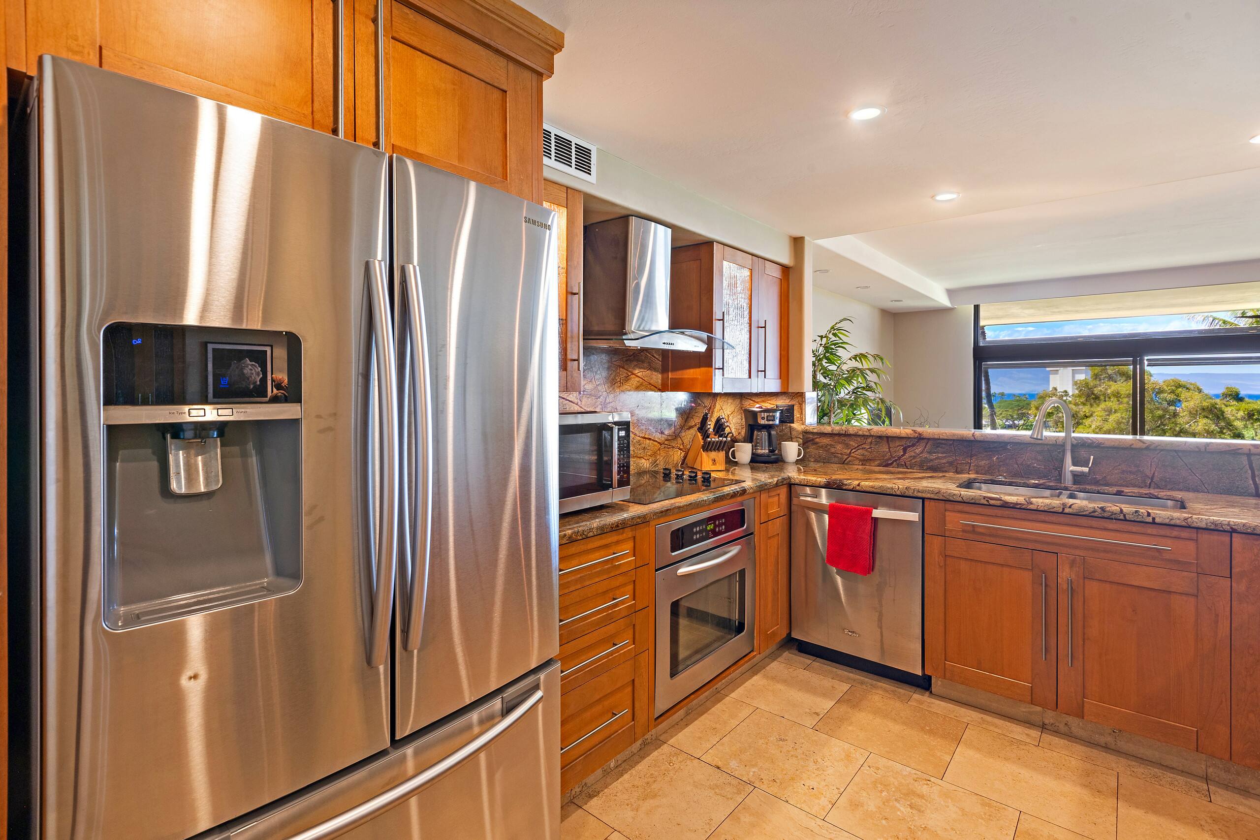 Condo in Lahaina · ★4.61 · 2 bedrooms · 3 beds · 2 baths - Image 12