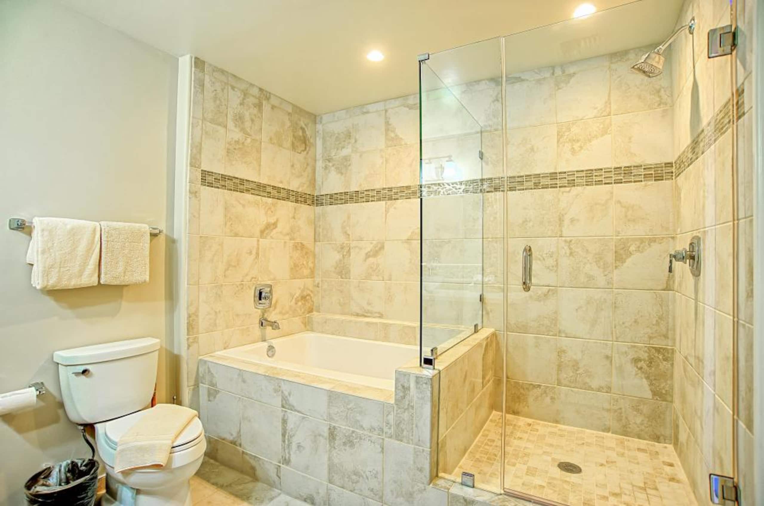 Condo in Lahaina · ★4.88 · 2 bedrooms · 3 beds · 2 private baths - Image 10