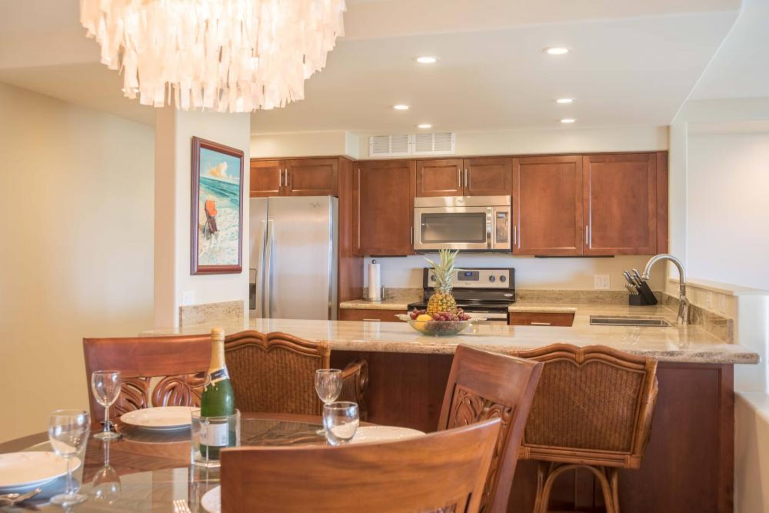 Condo in Lahaina · ★4.88 · 2 bedrooms · 3 beds · 2 private baths - Image 5