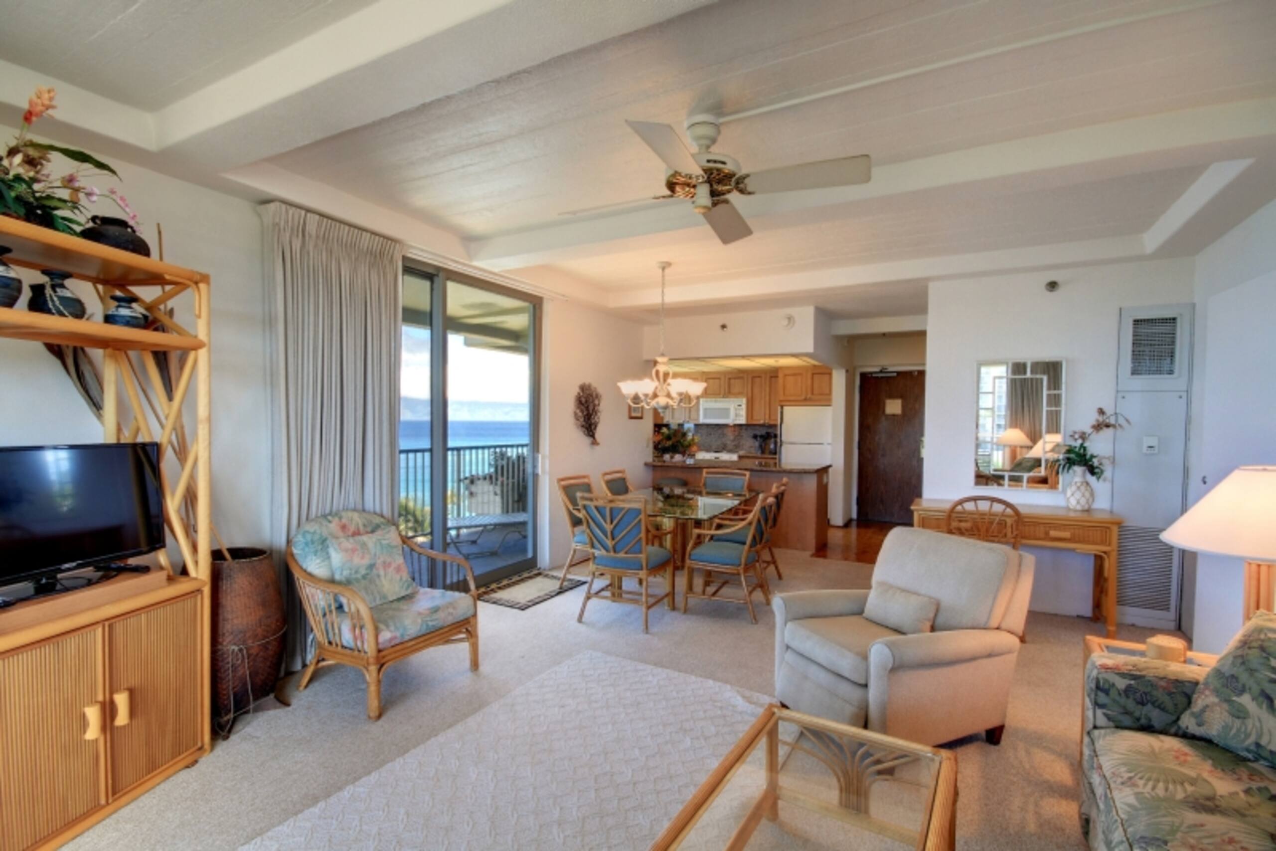 Condo in Lahaina · ★4.67 · 1 bedroom · 2 beds · 2 baths - Image 8