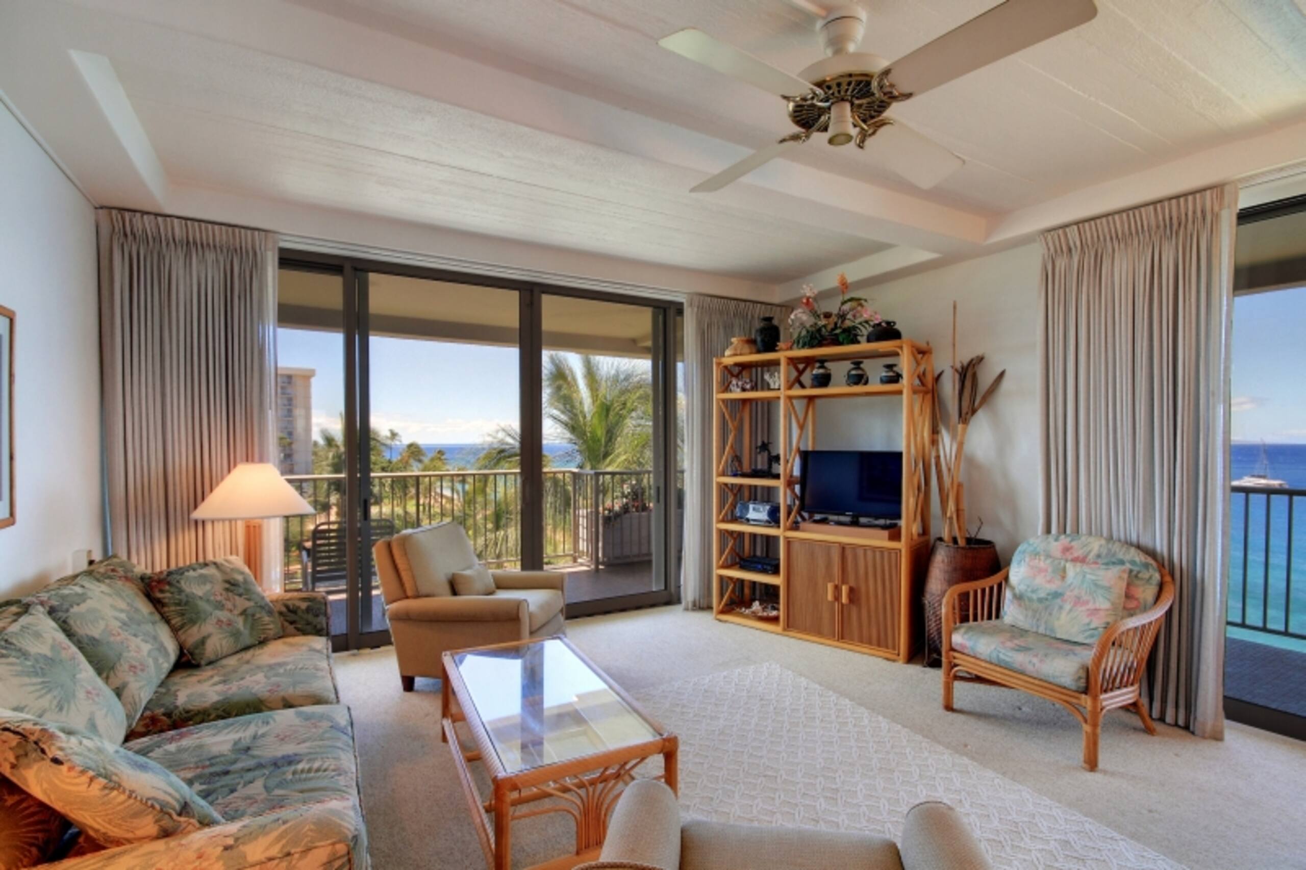 Condo in Lahaina · ★4.67 · 1 bedroom · 2 beds · 2 baths - Image 7