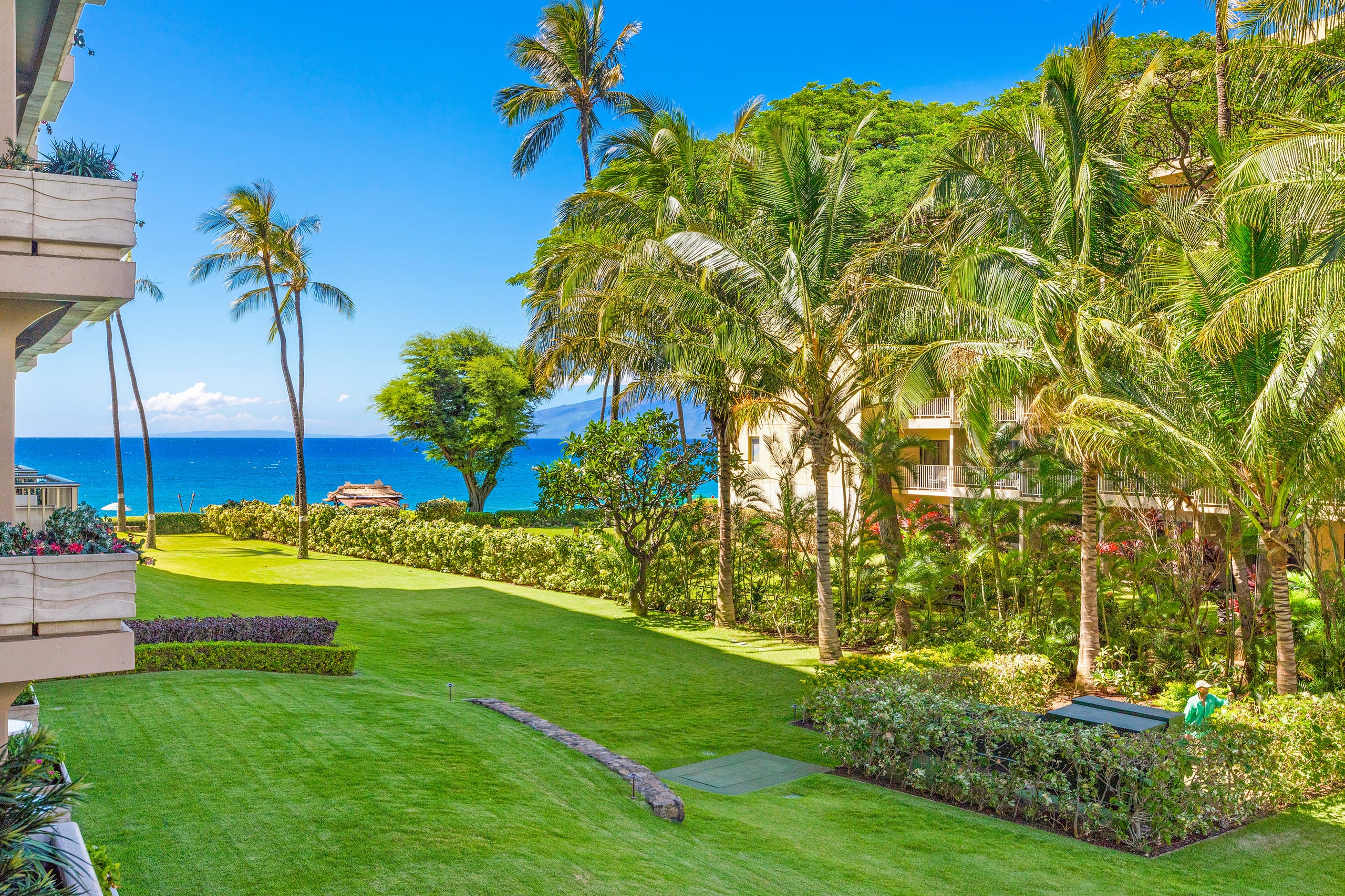 Condo in Lahaina · ★4.57 · 1 bedroom · 2 beds · 2 baths - Image 4