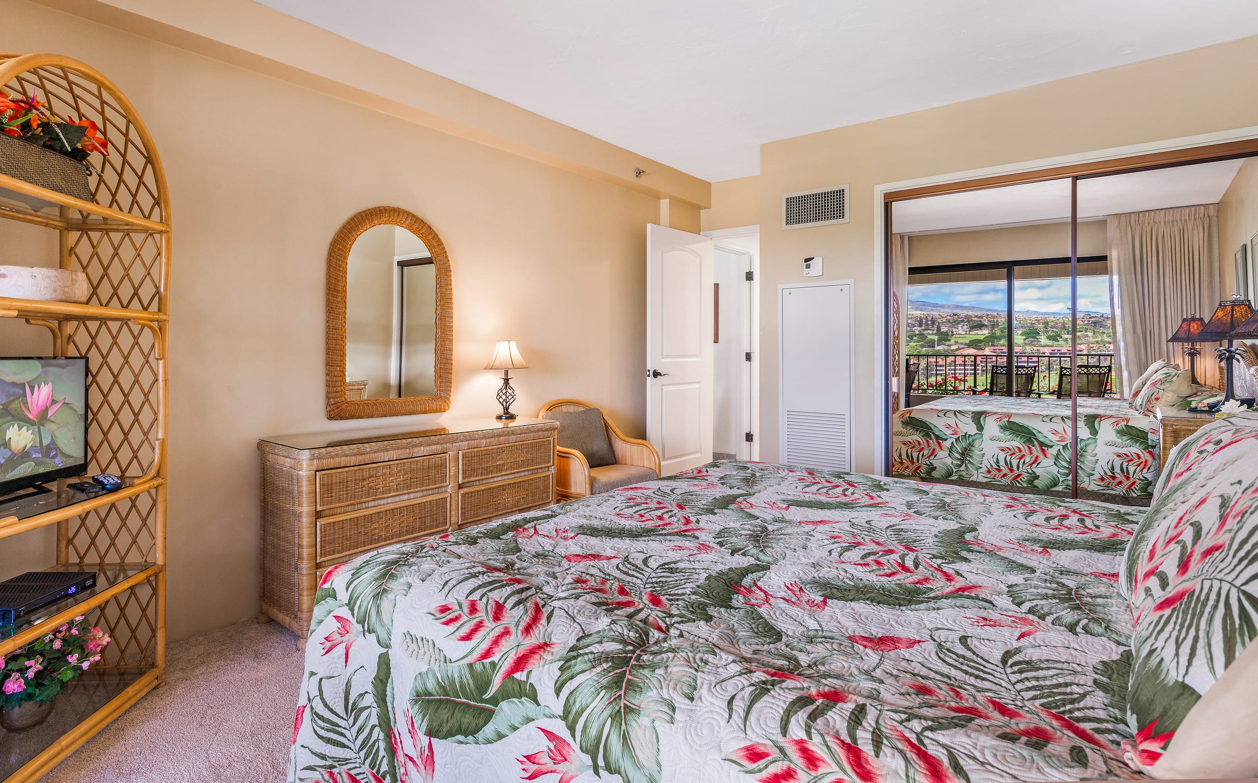 Condo in Lahaina · ★4.93 · 2 bedrooms · 3 beds · 2 baths - Image 20