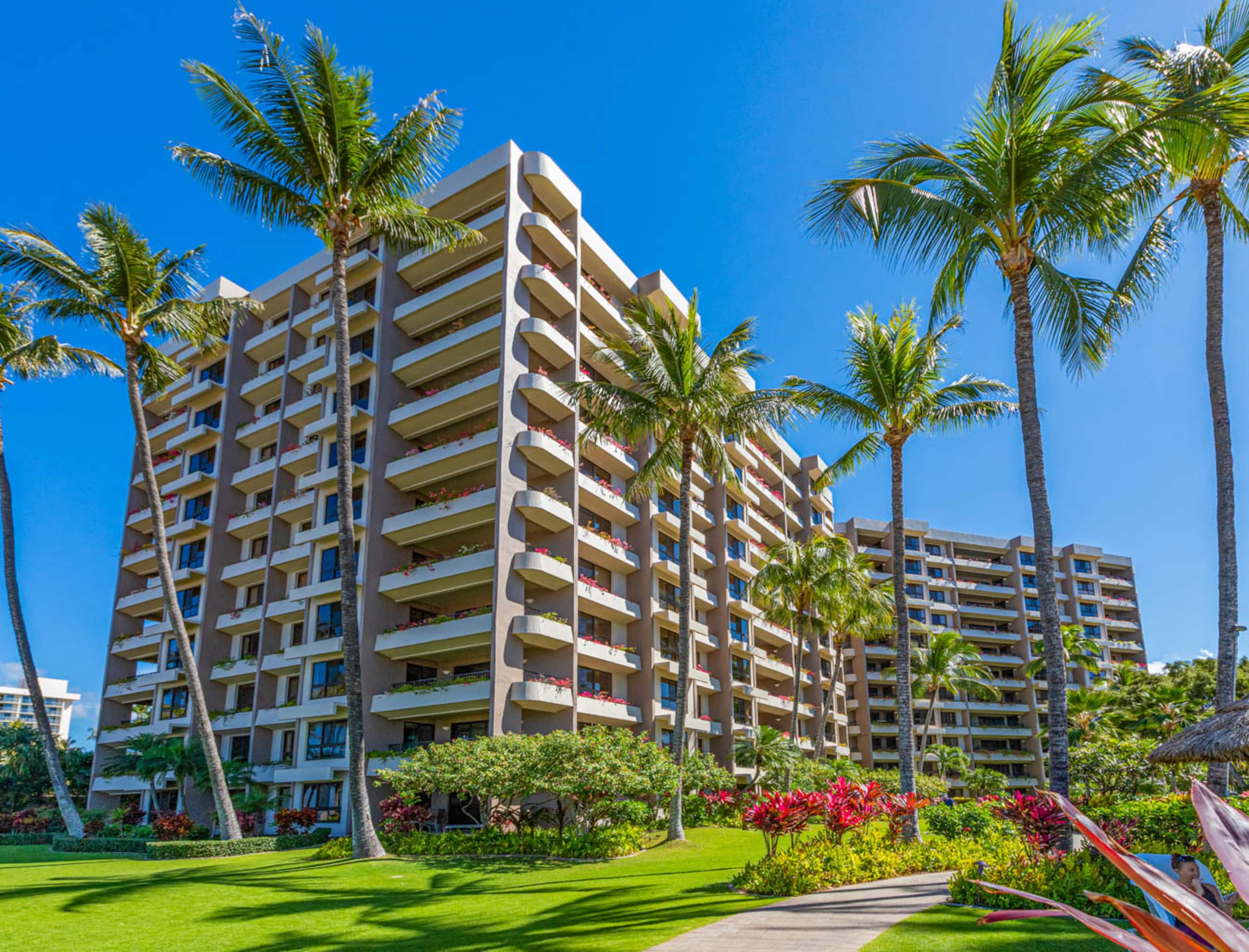 Condo in Lahaina · ★4.93 · 2 bedrooms · 3 beds · 2 baths - Image 35