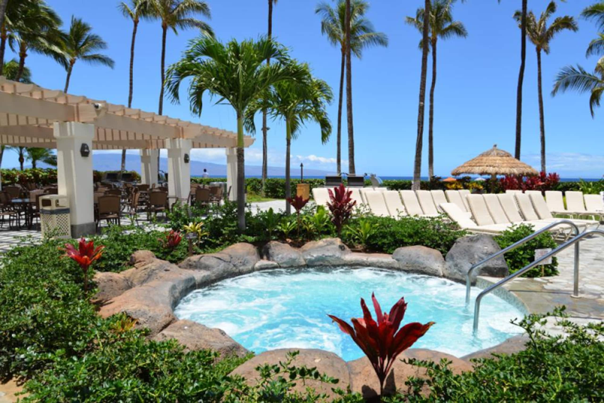Condo in Lahaina · ★4.93 · 2 bedrooms · 3 beds · 2 baths - Image 32