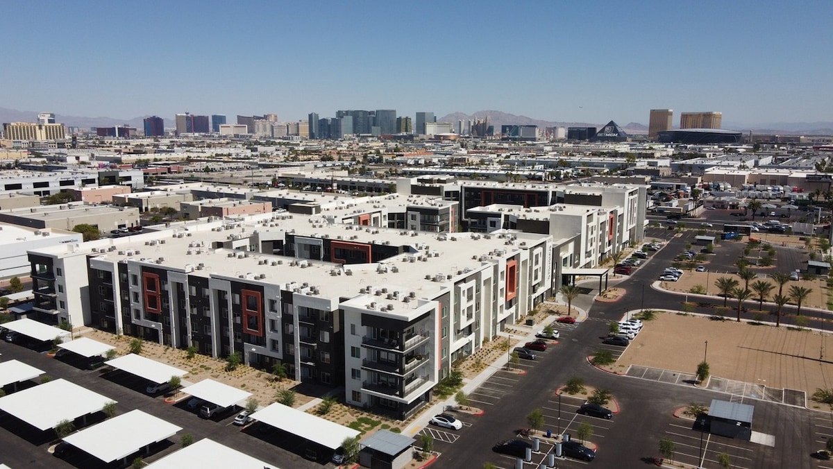 Near Allegiant Stadium with On-site Bar & Pool