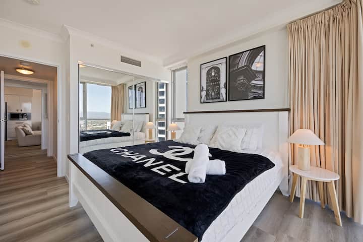 The High Tide | Chevron Renaissance 2br, Surfers - Gold Coast