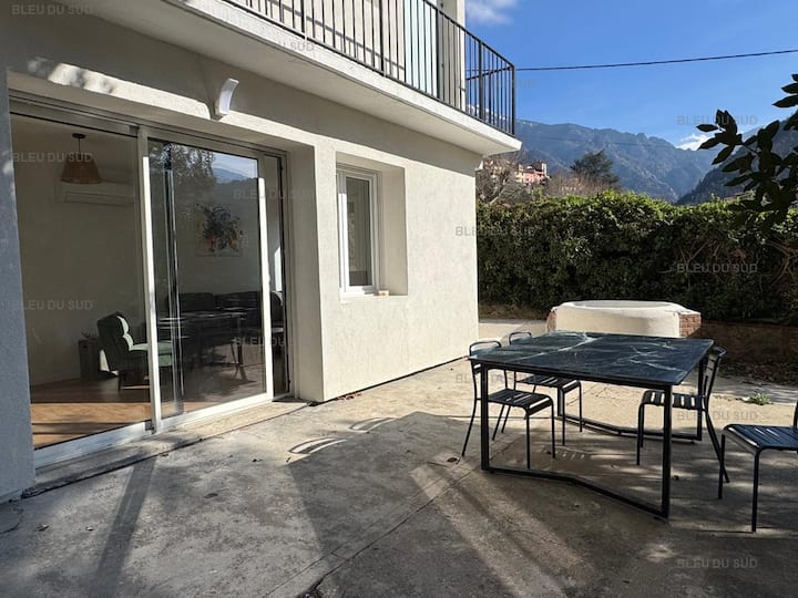 Appartement T4 Avec Cour – Vernet-les-bains (Pyrén - Vernet-les-Bains