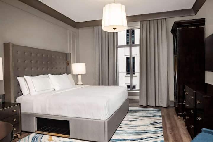 Luxury Stay Near South Carolina Aquarium - 찰스턴