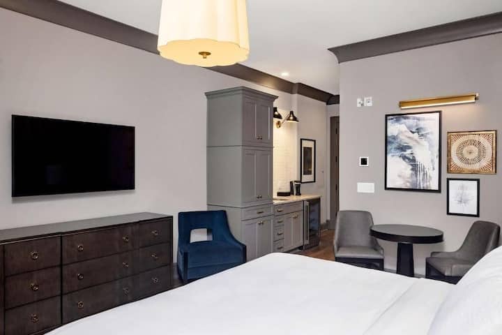 Stay In Style Near South Carolina Aquarium - 찰스턴