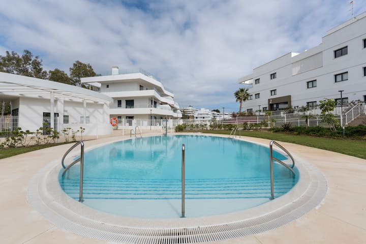 One 80 Suites - Estepona