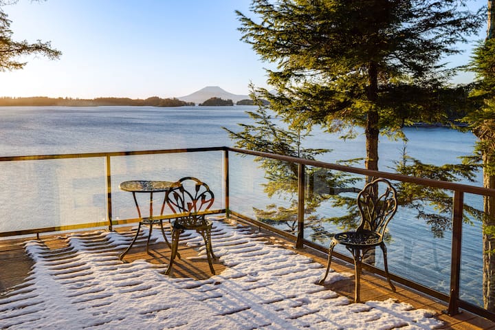 Hot Tub & Whale Watching! Scenic Sitka Escape - Sitka, AK