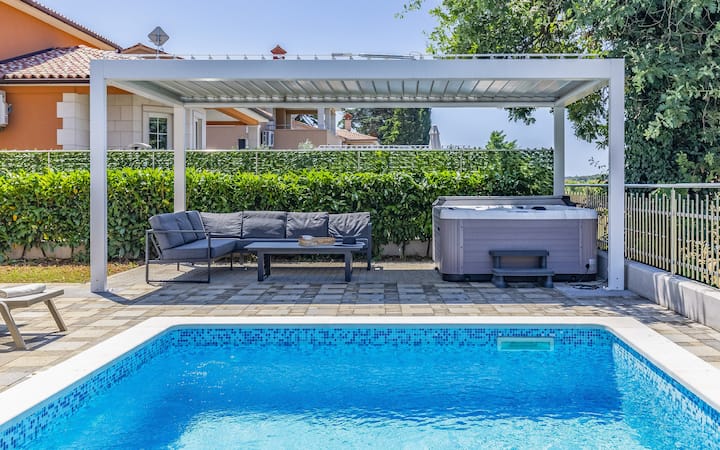 Lotus Elite Villa With Pool & Jacuzzi 3 - Fažana