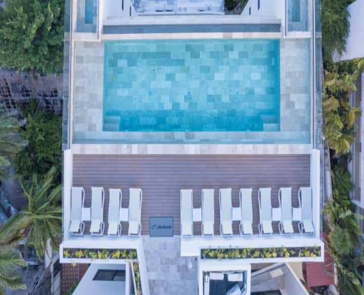 Beachside Bliss Near 5th Ave  4 Sleek Suites - Playa del Carmen