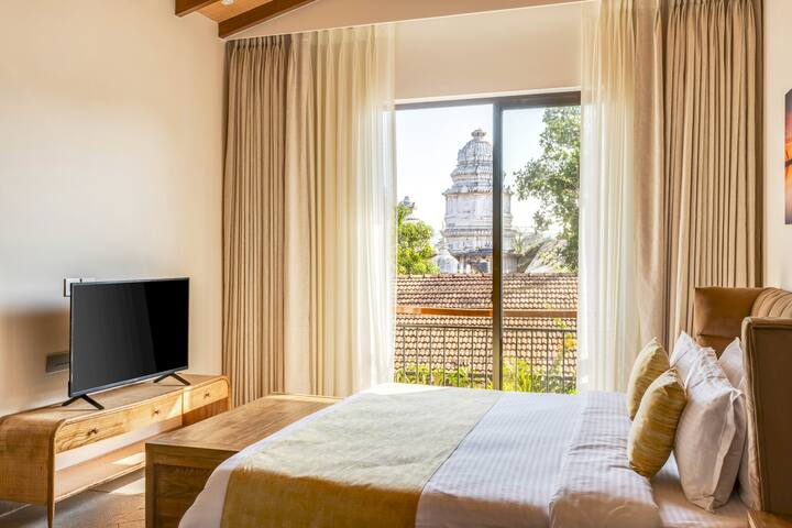 Bedroom 1 image 3