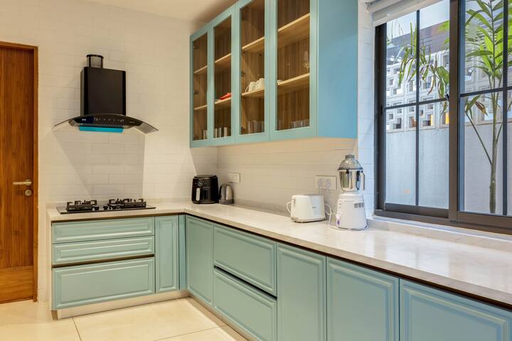 Full kitchen image 3