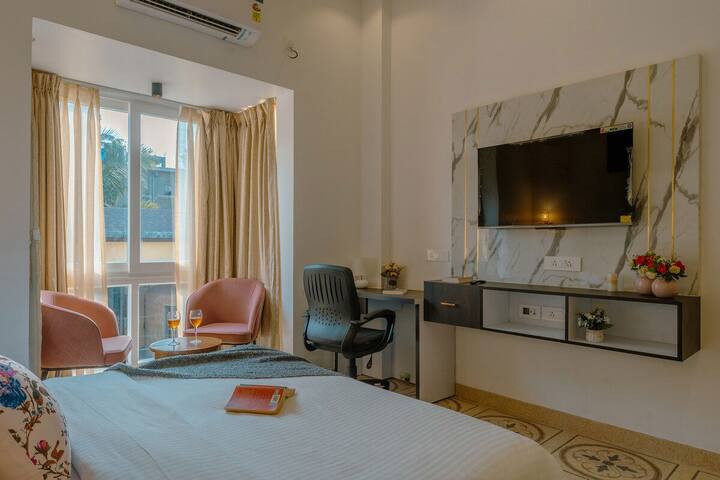 Bedroom 1 image 4