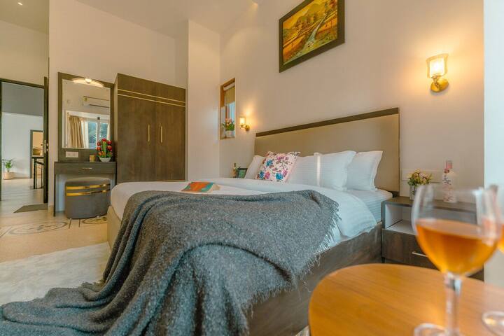Bedroom 1 image 1