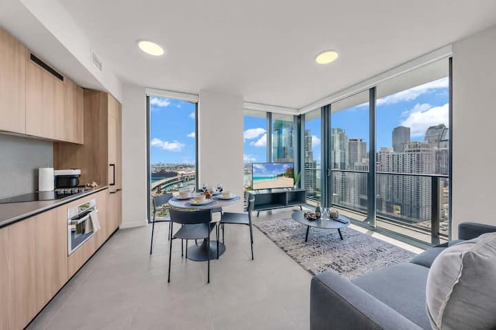 Luxury 2br | Water & Skyline Views | 34th Floor - Miami