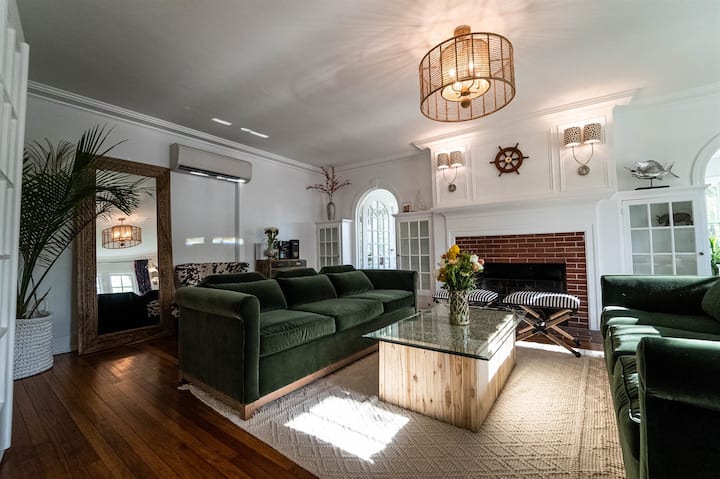 Buttonwood Boutique Hotel Cottage A, Beach & Town - Cape May, NJ