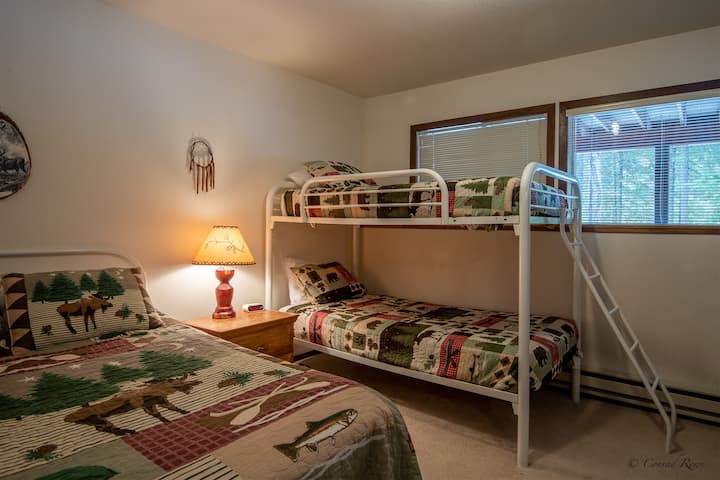 Ghorofa ya chini ya chumba cha kulala cha 2