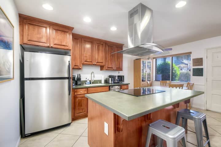 90 Walk Score L Private Patio | Steps To Beach - Carlsbad, CA