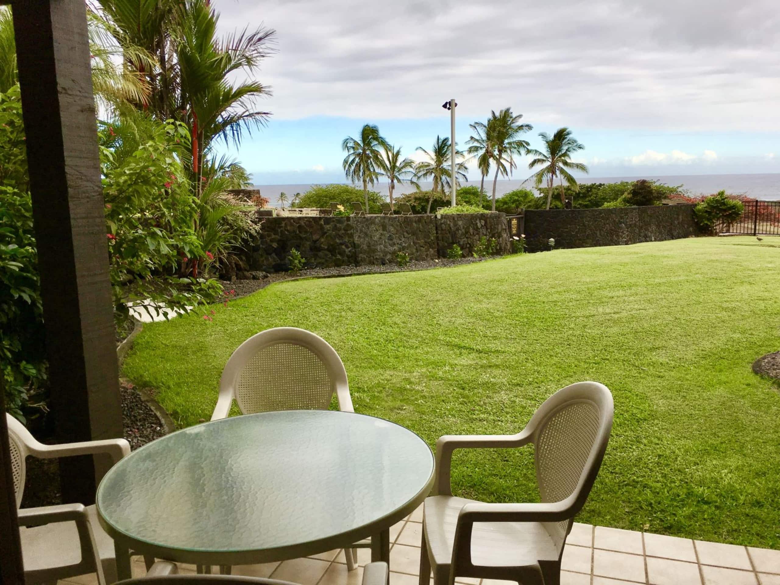 Condo in Pahala · ★4.57 · 1 bedroom · 2 beds · 1 shared bath - Image 8