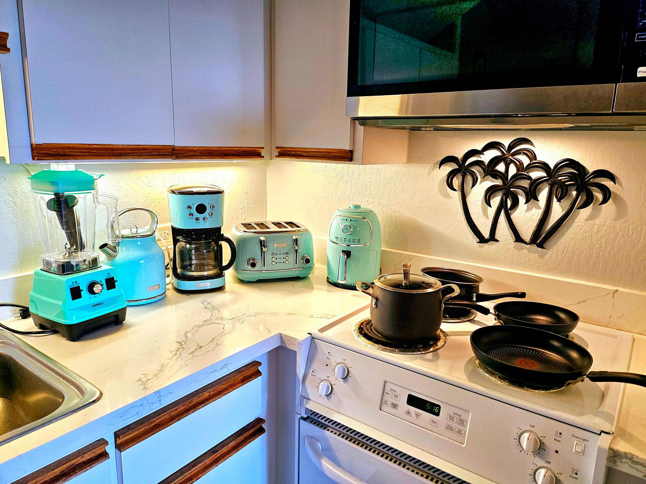 Condo in Pahala · ★4.65 · Studio · 2 beds · 1 private bath - Image 15