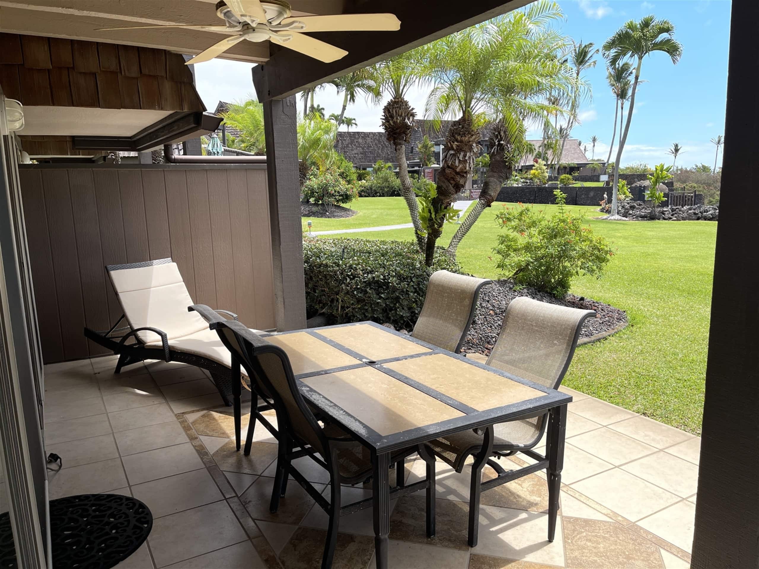16 2 bed/2 bath Two Story Condo with Stunning Oce - Photo 25