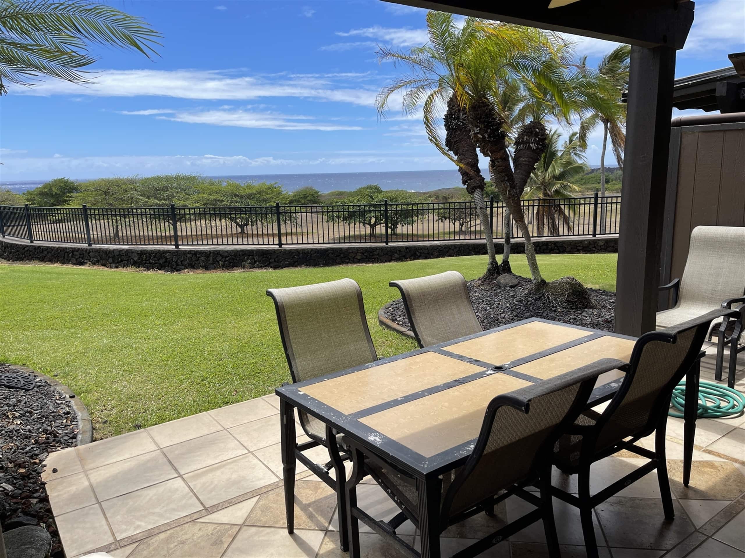 16 2 bed/2 bath Two Story Condo with Stunning Oce - Photo 22