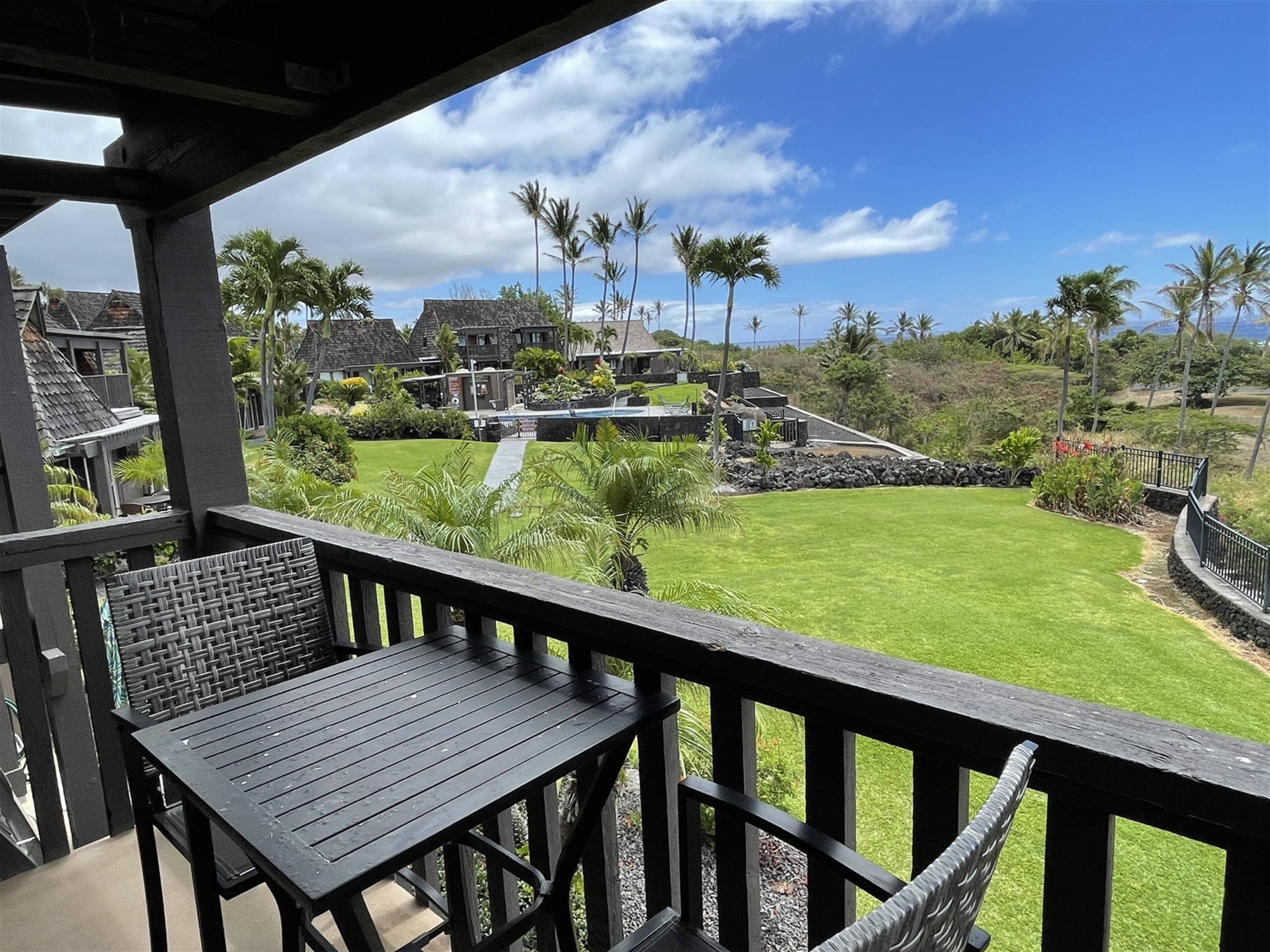 16 2 bed/2 bath Two Story Condo with Stunning Oce - Photo 30