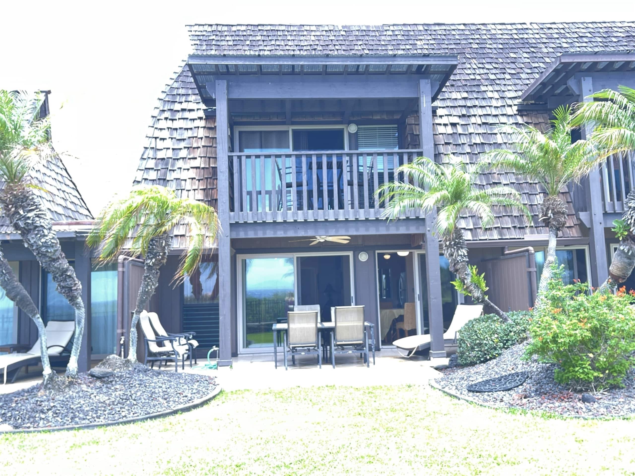16 2 bed/2 bath Two Story Condo with Stunning Oce - Photo 24