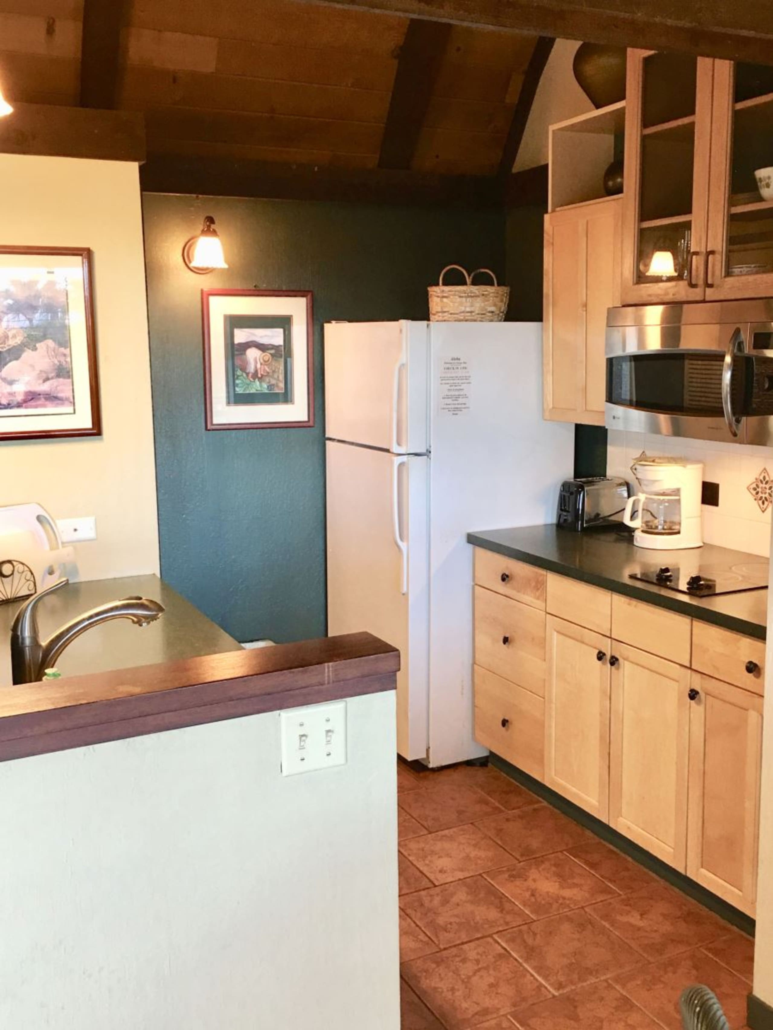 Condo in Pahala · ★4.78 · 1 bedroom · 1 bed · 1 shared bath - Image 4