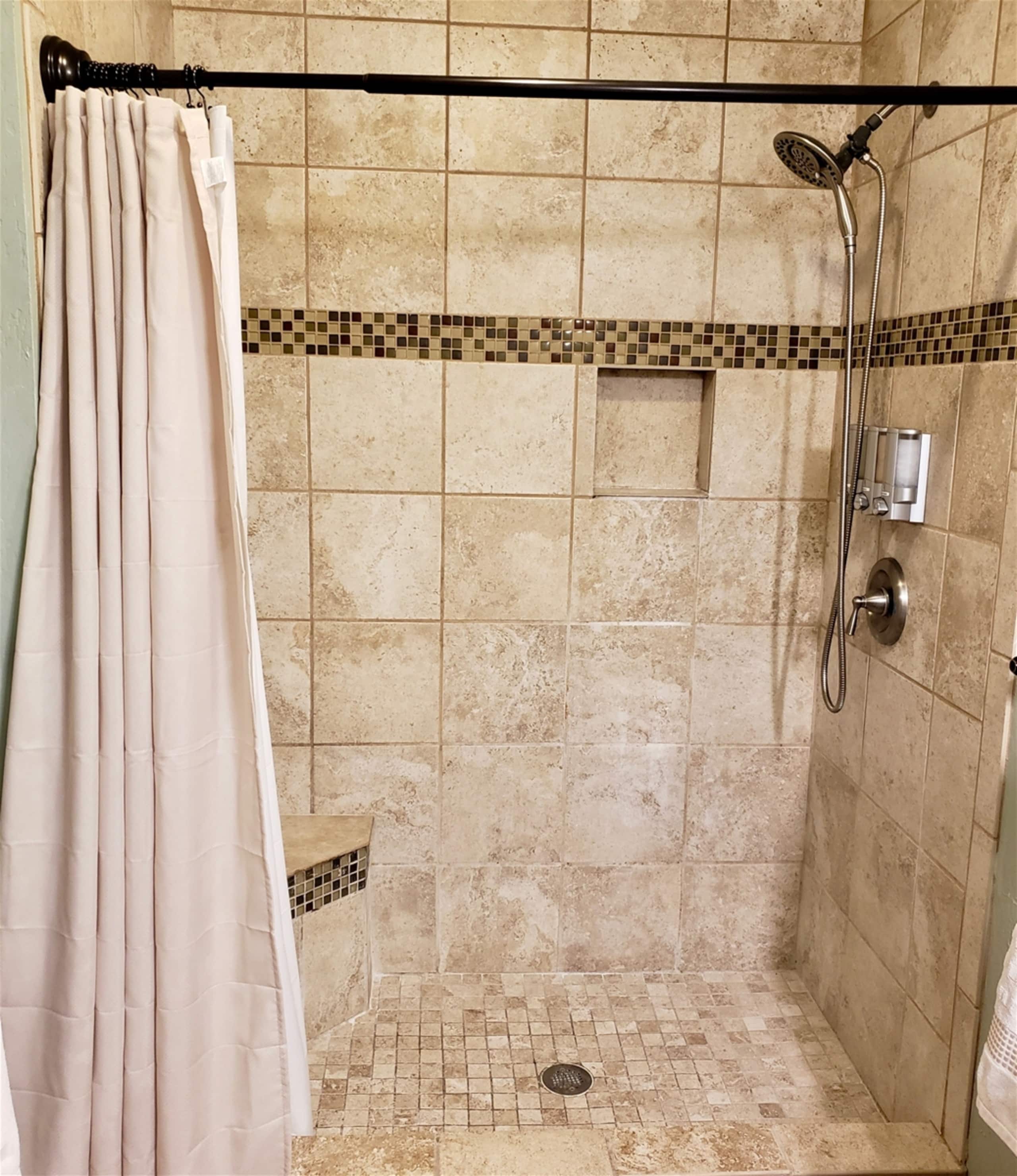 Condo in Pahala · ★4.78 · 1 bedroom · 1 bed · 1 shared bath - Image 8
