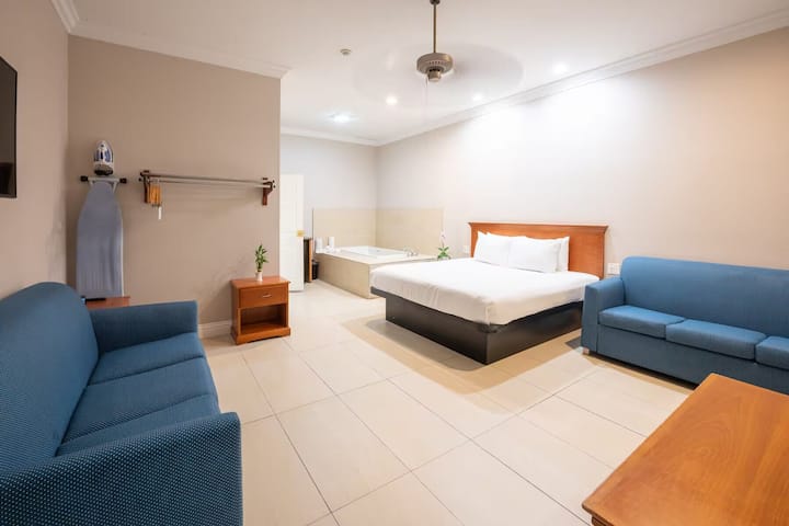 Ramada Redondo | Spacious Studio | Near Beach - Torrance
