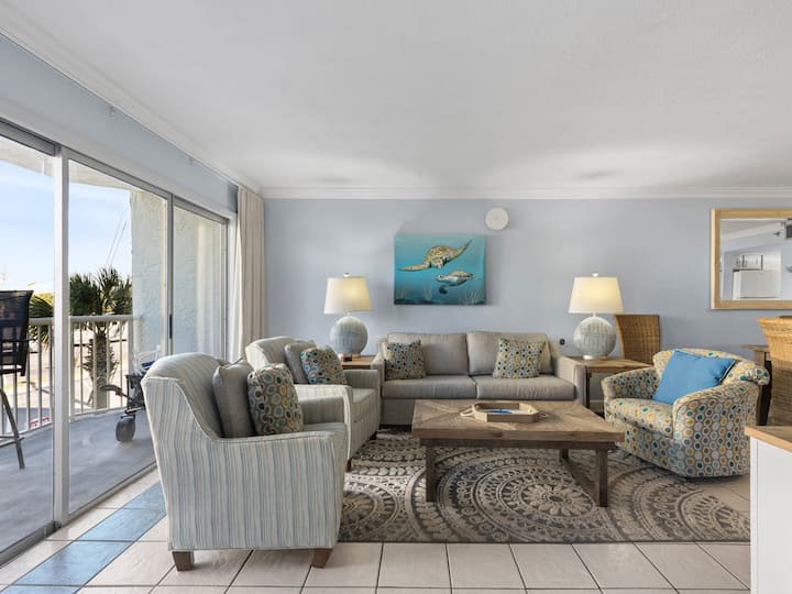 Islander 207 Family Condo Beach Pool Washer Dryer - Fort Walton Beach, FL