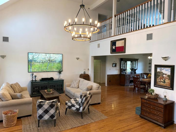 Unique Large Country Estate On 68 Acres - Bastrop, TX