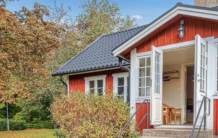 2 Bedroom Amazing Home In öRkeljunga - Örkelljunga
