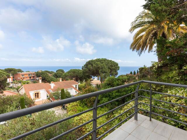 Palmbeach by Interhome gallery image 2