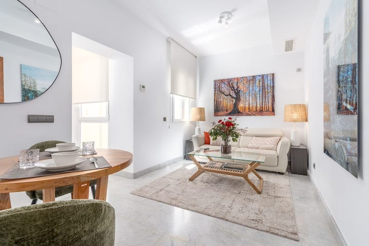 Cozy Apartment For 2 On Exclusive Street, Madrid - Madrid
