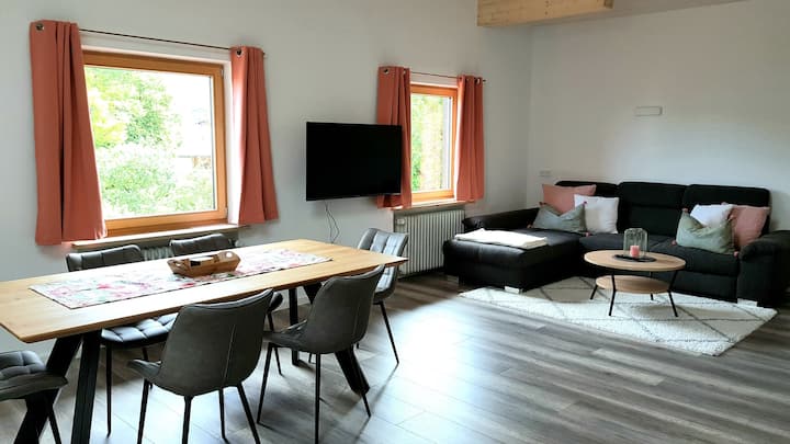 90 M² Holiday Flat With Balcony, Sleeps 2-6 - Unterwössen