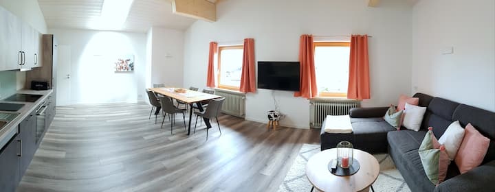 90 M² Holiday Flat With Balcony, Sleeps 2-6 - Unterwössen