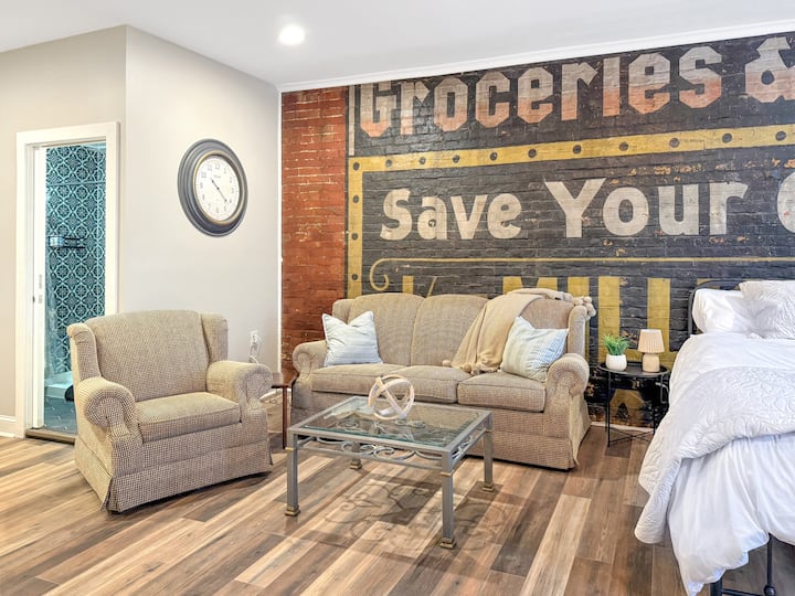 Historic Harmar Studio | Walk To Dining & Shops - Marietta, OH