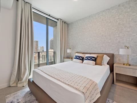 Top Airbnb: 501 First #2103 | Miami Cityscape Luxury Stay in Mdcc