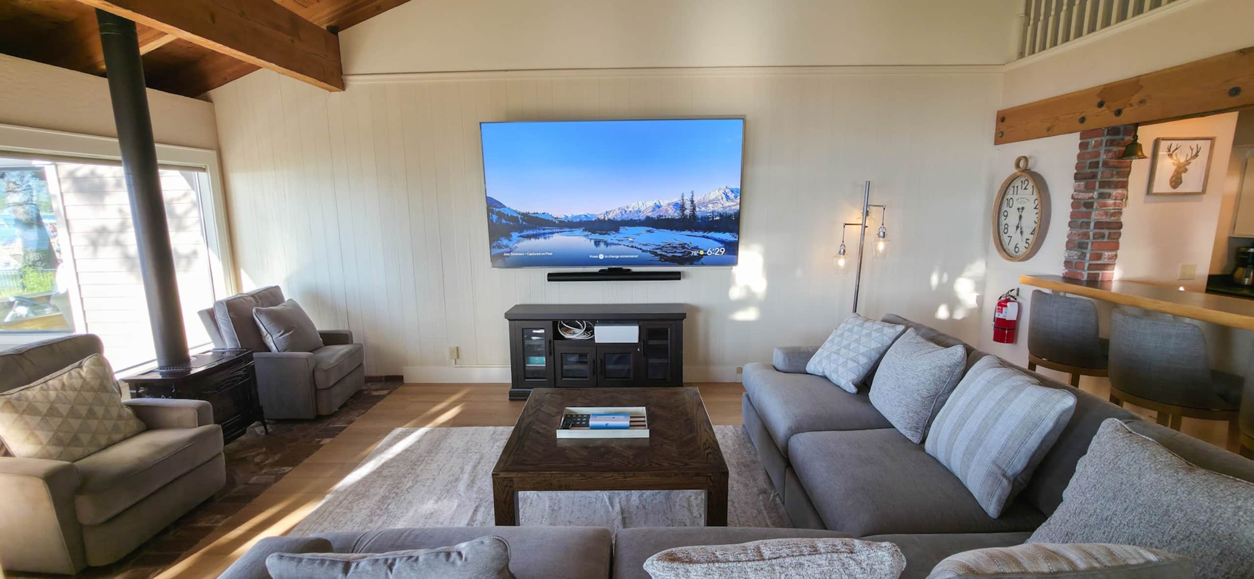 Lakefront Townhouse, Private Hot Tub, 270 Views - Photo 6