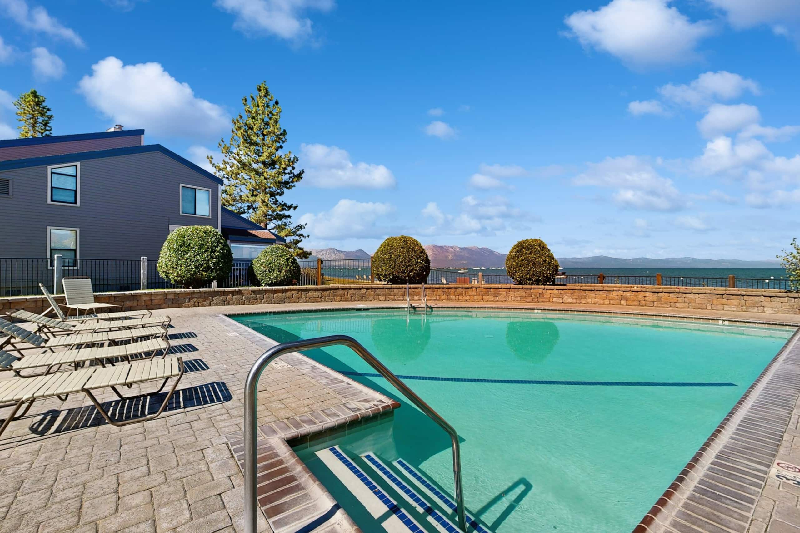 Lakefront Townhouse, Private Hot Tub, 270 Views - Photo 32